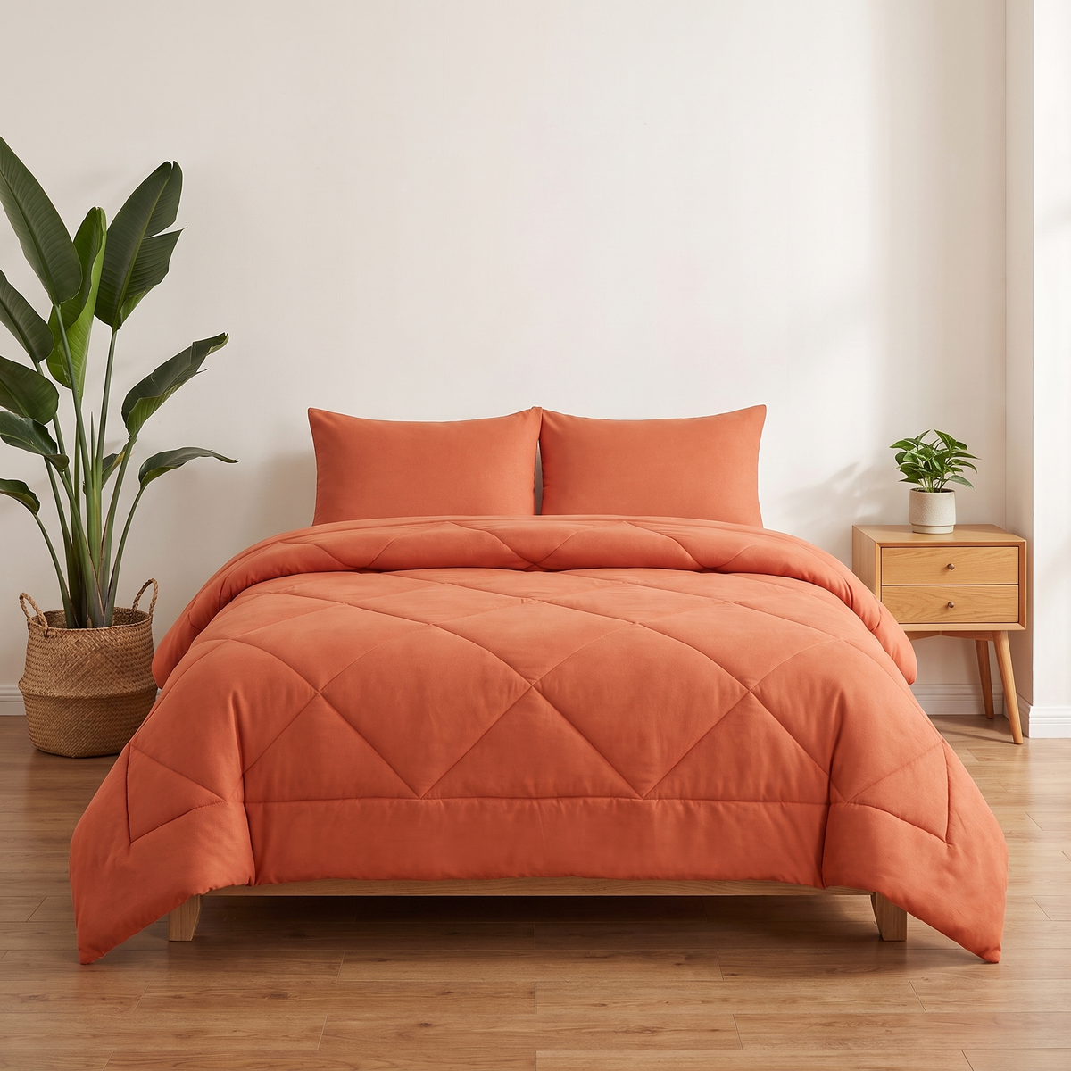 Couette 2-en-1 Kavenlia orange soleil couchant sur un lit, sans draps